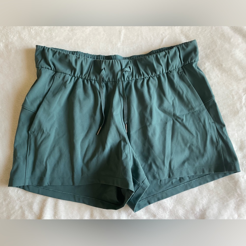 Lululemon On The Fly Short 2.5"
